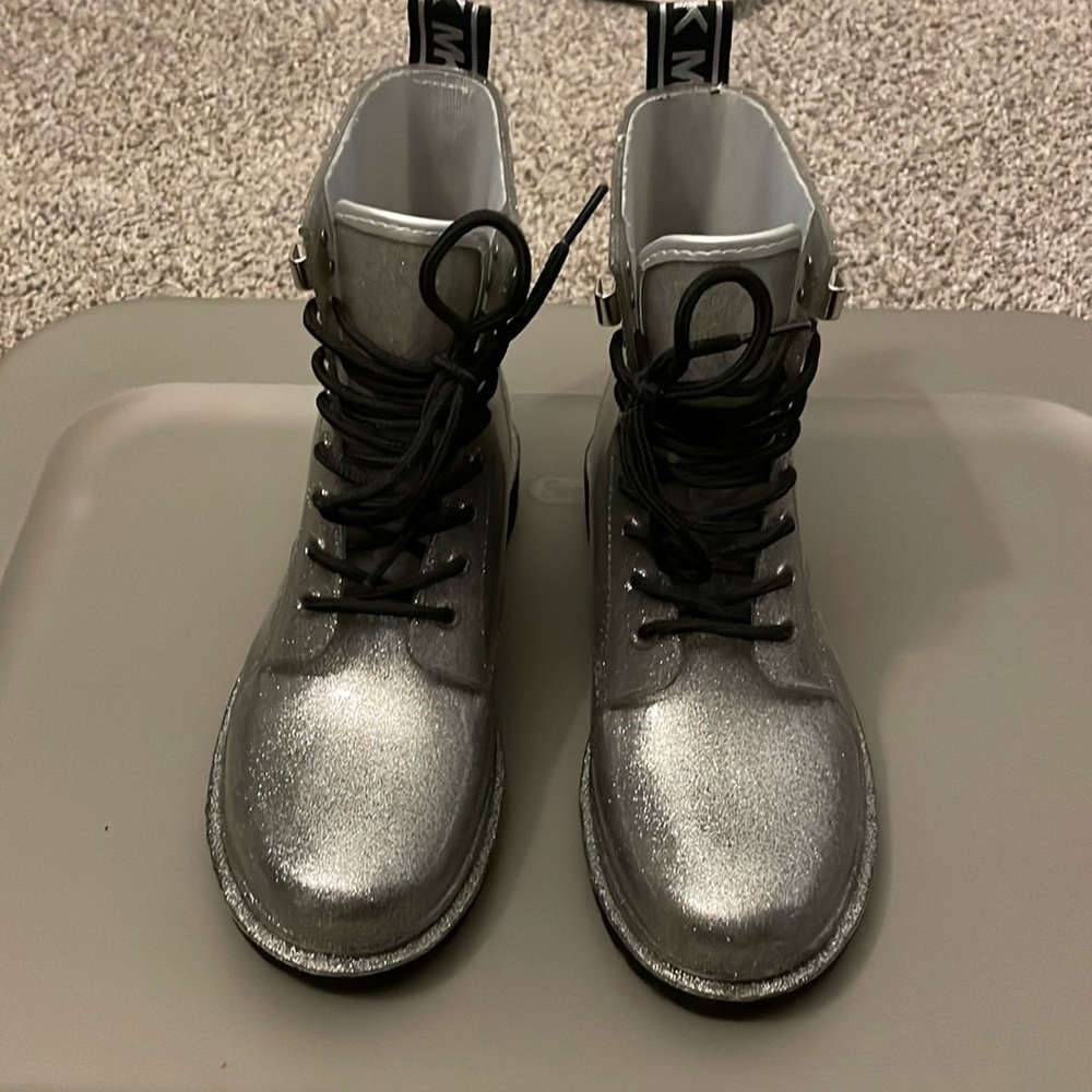 Micheal Kors Boots